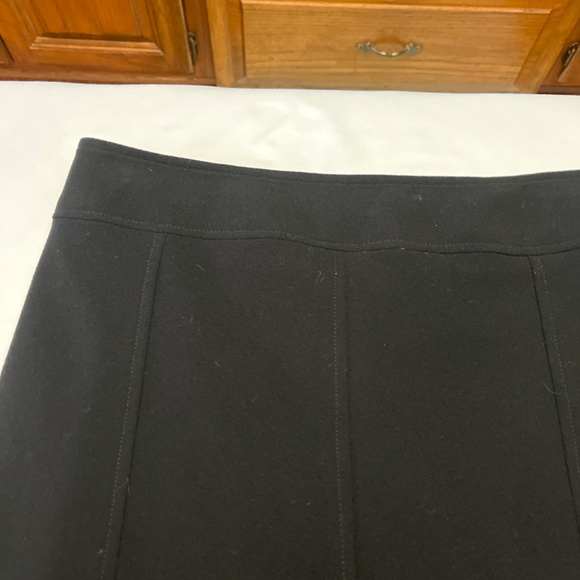 Very Pretty Black BeBe Skirt.  Fun and Flirty.  Sz. 10. - Picture 2 of 11